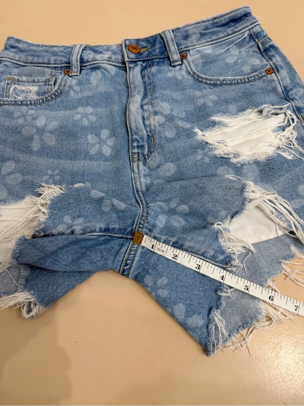 American Eagle Highest Rise Baggy Daisy Floral Denim Shorts Distressed Women's 4